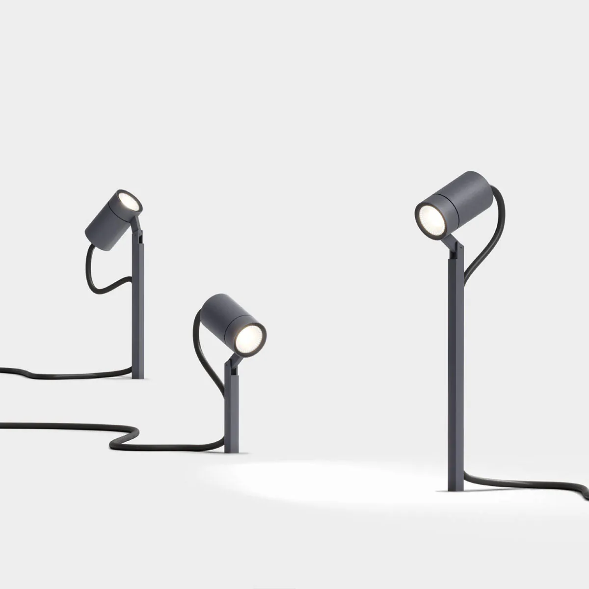 Schmale Erdspießleuchten mit connect Stecker für außen