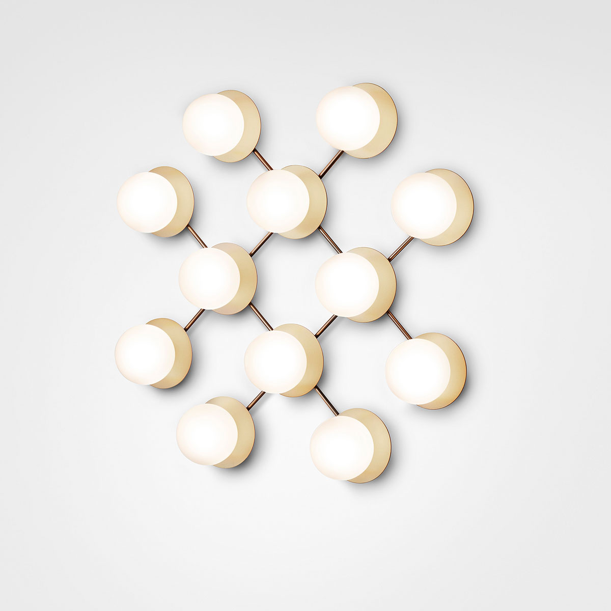 Liila 12 Wand- und Deckenleuchte, B: 84,5 cm, H: 84,5 cm, Opalglas Liila 12 Wand- und Deckenleuchte, B: 84,5 cm, H: 84,5 cm, Opalglas