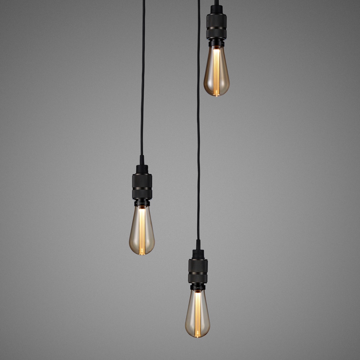 Buster + Punch Hooked 3.0 Pendelleuchte 3-flammig, 2 m, Nude, Smoked Bronze