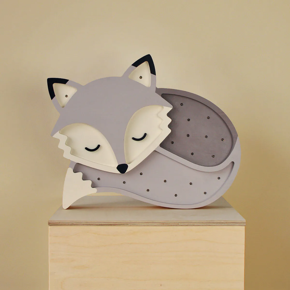 LED Kinderleuchte Fuchs aus Holz, grau, handgemacht LED Kinderleuchte Fuchs aus Holz, grau, handgemacht