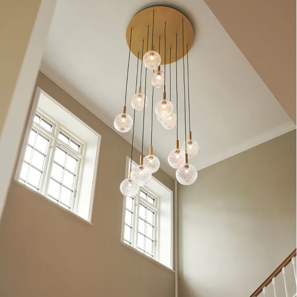 Miira 13 Pendelleuchte, Ø: 92 cm, Steingrau, Glas transparent Miira 13 Pendelleuchte, Ø: 92 cm, Messing, Opalglas