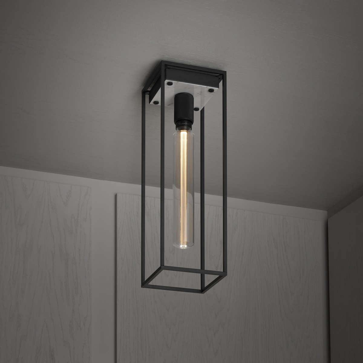 Buster + Punch Caged Ceiling Deckenleuchte mit Marmor, Large, Weißer Marmor