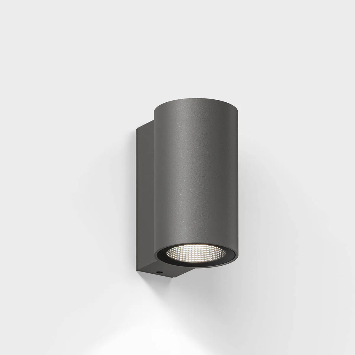 Zylinderförmige Wandleuchte für außen in der Farbe braun