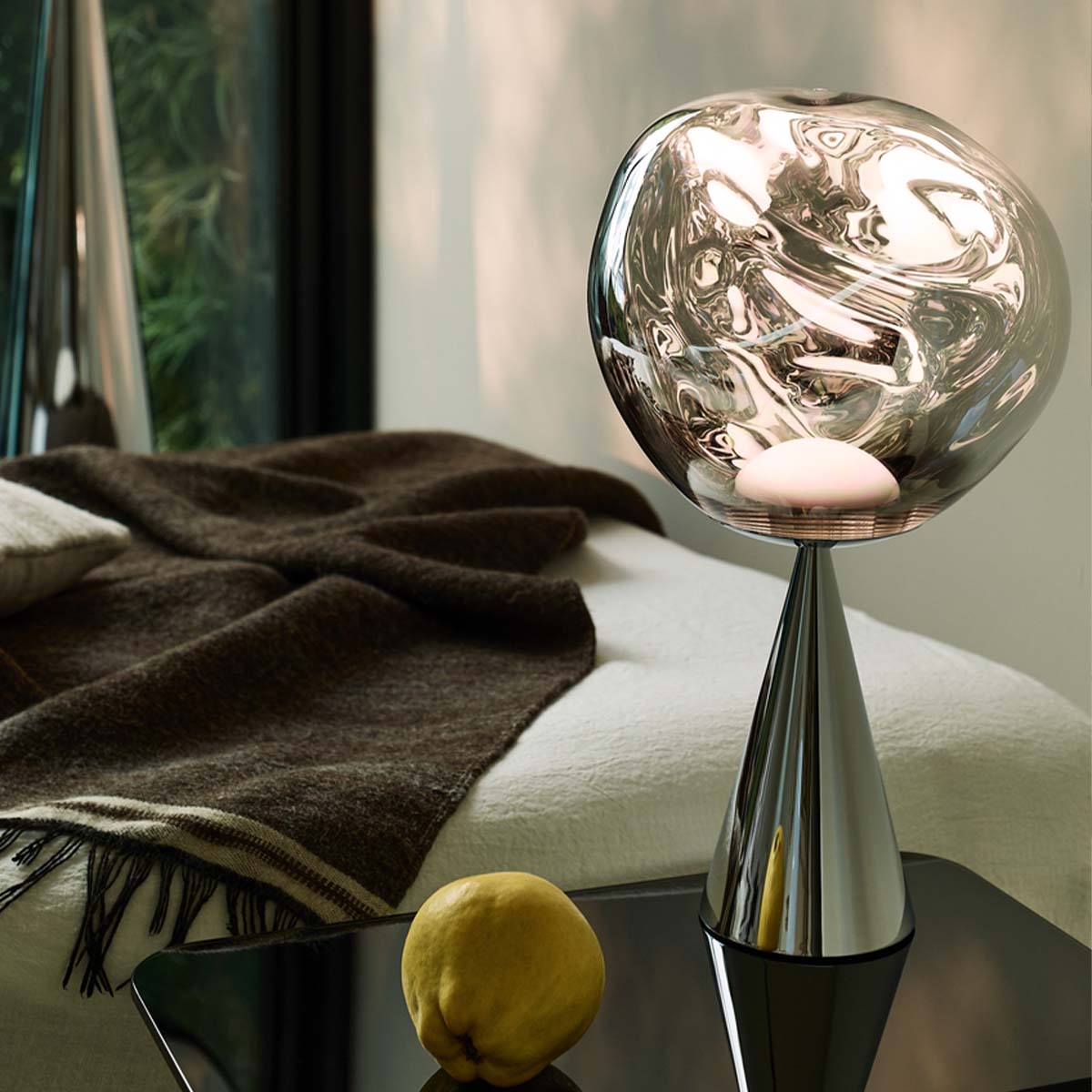 Tom Dixon Melt Cone Fat LED Tischleuchte, Ø: 25 cm, H: 46,5 cm, Silber