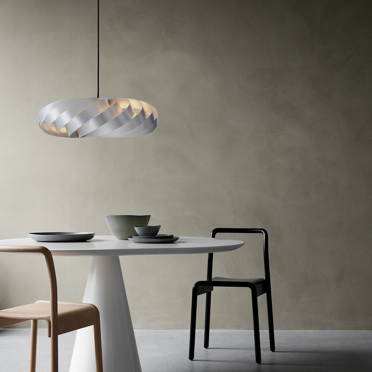 TR5 Pendelleuchte, Silber Aluminium gebürstet, Ø: 60 cm, H: 20 cm