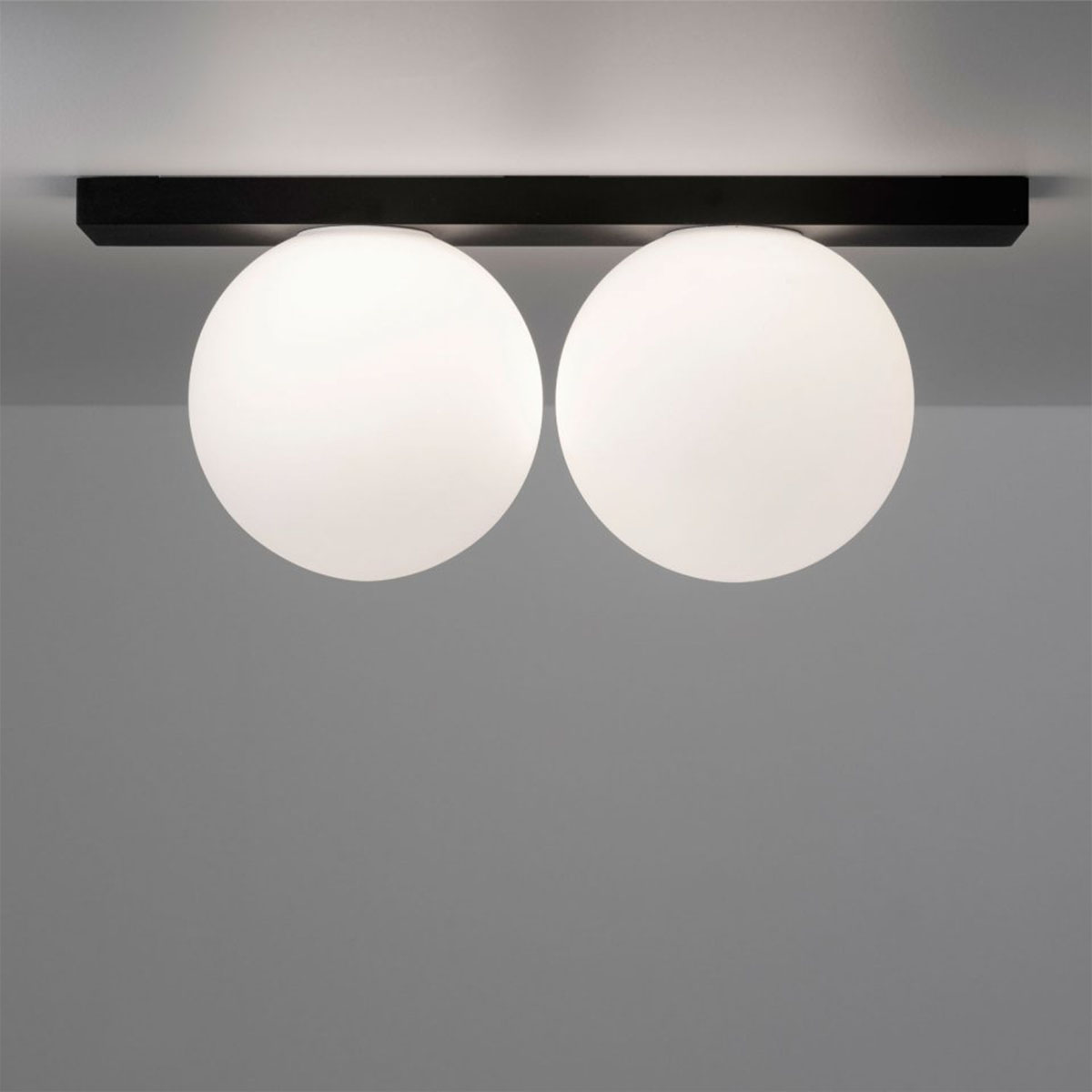 DeltaLight OONO ON 2 927 Deckenleuchte, Ø: 20 cm, Schwarz, Extra-Warmweiß 2700K Schwarz Modern & neutral – Detailansicht aus Schwarz, energieeffizient