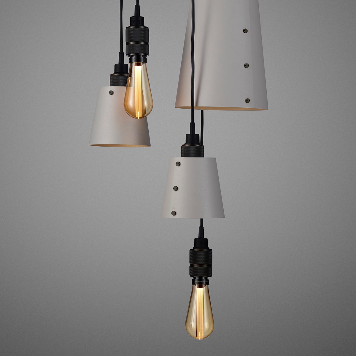 Buster + Punch Hooked 6.0 Pendelleuchte 6-flammig, 2 m, Mix / Stein, Smoked Bronze