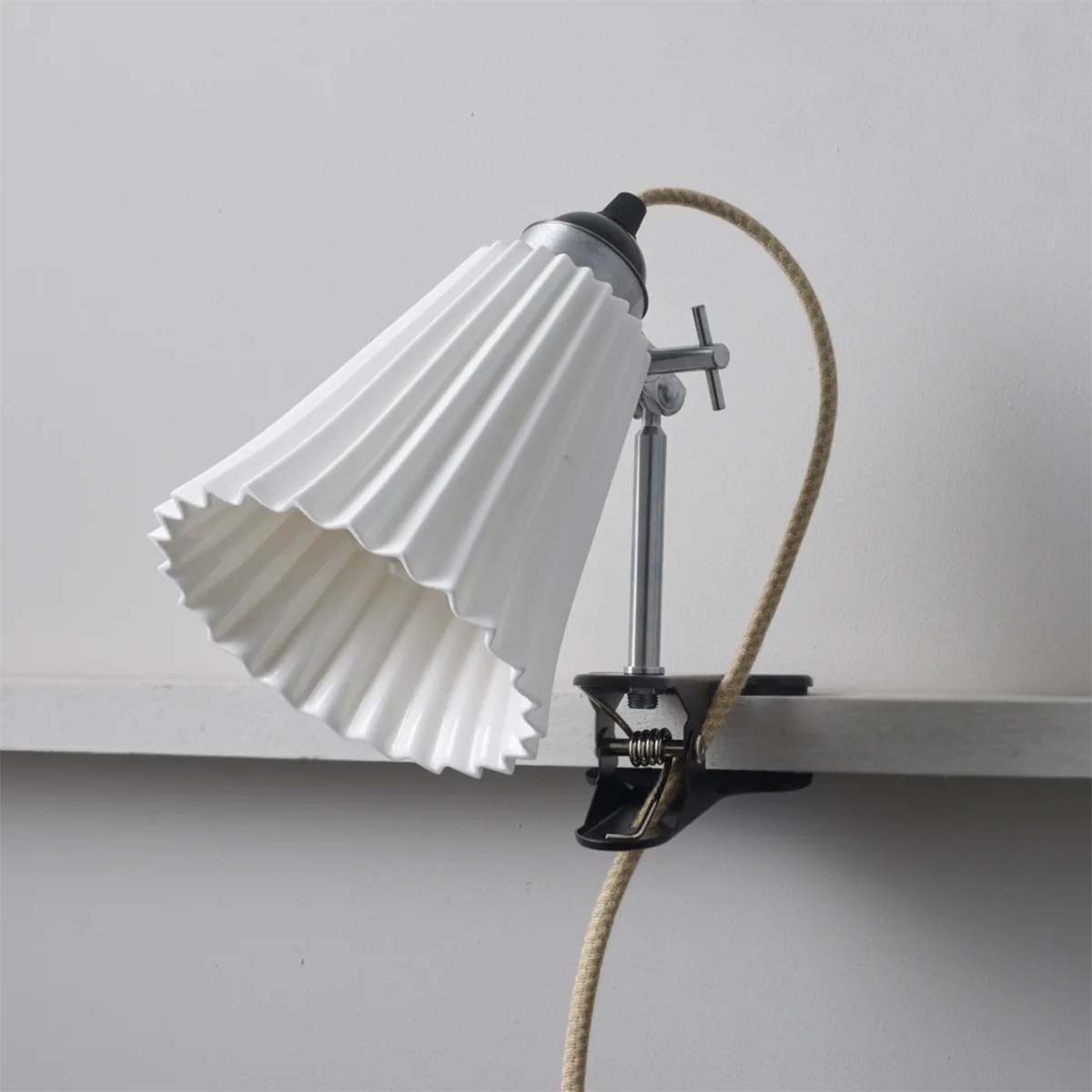 Hector Medium Pleat Klemmeleuchte, Ø: 12 cm Hector Medium Pleat Klemmeleuchte, Ø: 12 cm