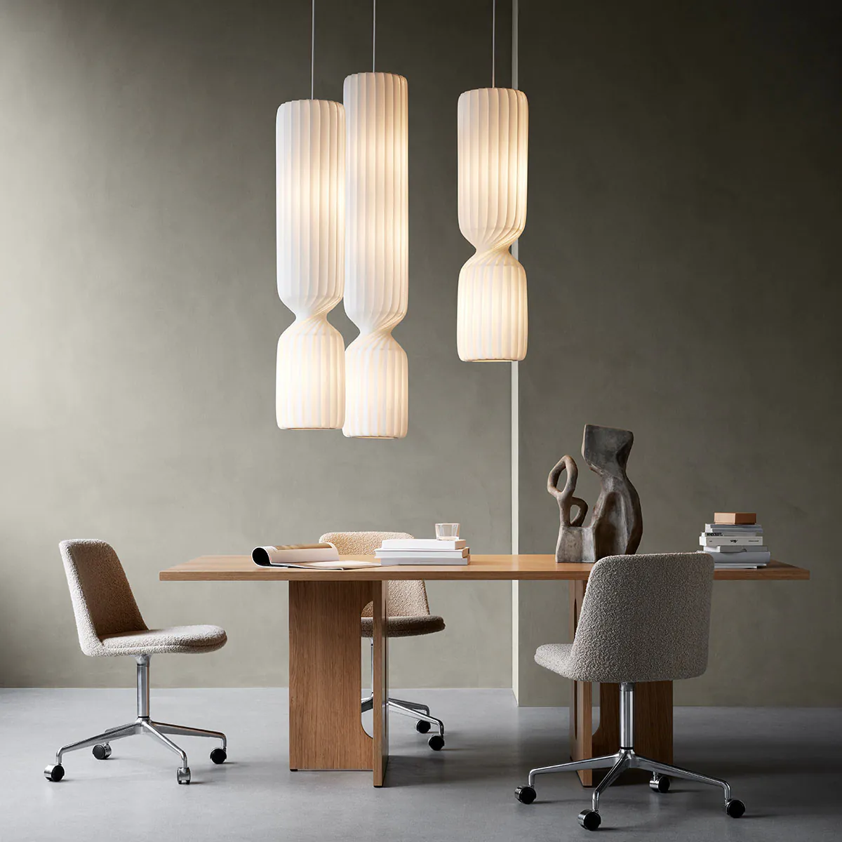 TR41 Pendelleuchte, PC / Vliesstof, Ø: 25 cm, H: 100 cm TR41 Pendelleuchte, PC / Vliesstof, Ø: 25 cm, H: 140 cm