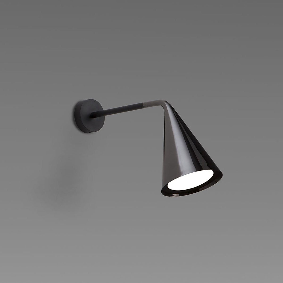 TOOY Gordon 561.43 Wandleuchte, Schwarz Matt & Schwarz Chrom, T: 35 cm – italienisches Design