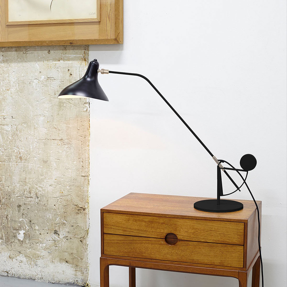 Mantis BS3 Tischleuchte H: 63 cm - 84 cm in Schwarz – exklusive Designerleuchte des Herstellers DCW Editions für den Nachttisch