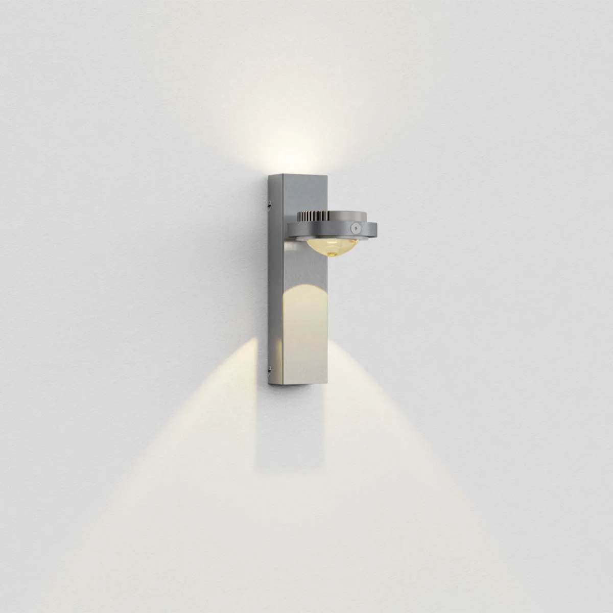 Moderne Wandleuchte mit Linse in der Farbe schwarz & gold