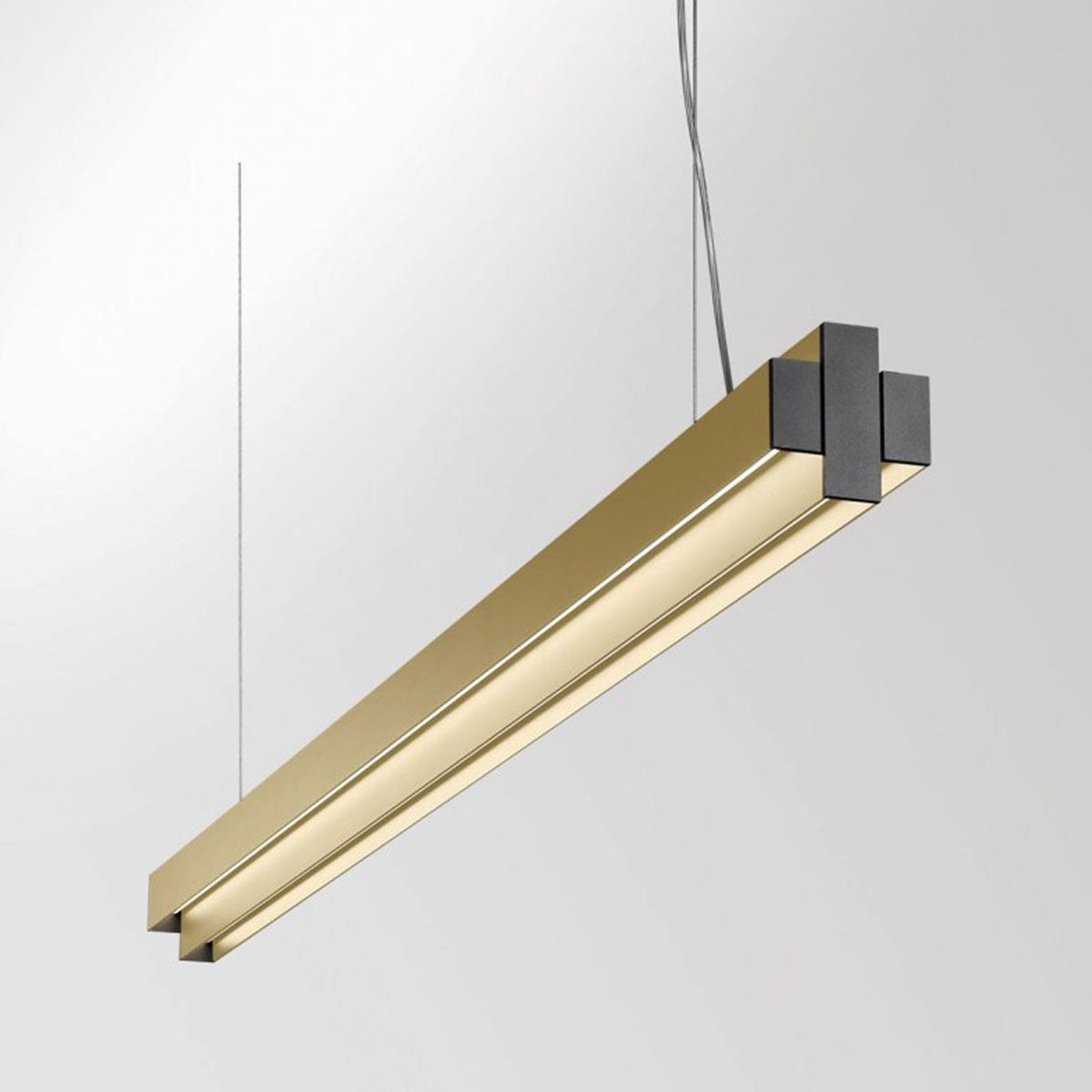 ONE-AND-ONLY P20 DOWN-UP 930 Pendelleuchte, Goldfarben & Schwarz, nicht dimmbar, L: 190,2 cm