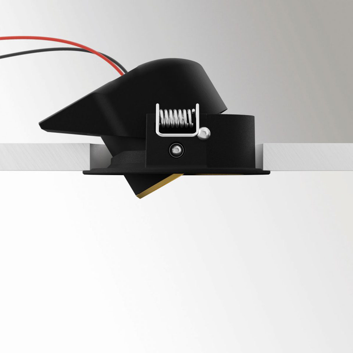 Hochwertige DeltaLight PLAT-OH! 93036 Einbaustrahler, Ø: 8,2 cm, Schwarz & Goldfarben, Warmweiß 3000K, 36° Goldfarben 3000K Modern neutral – Ambienteansicht für Badezimmer, Abstrahlwinkel 36°