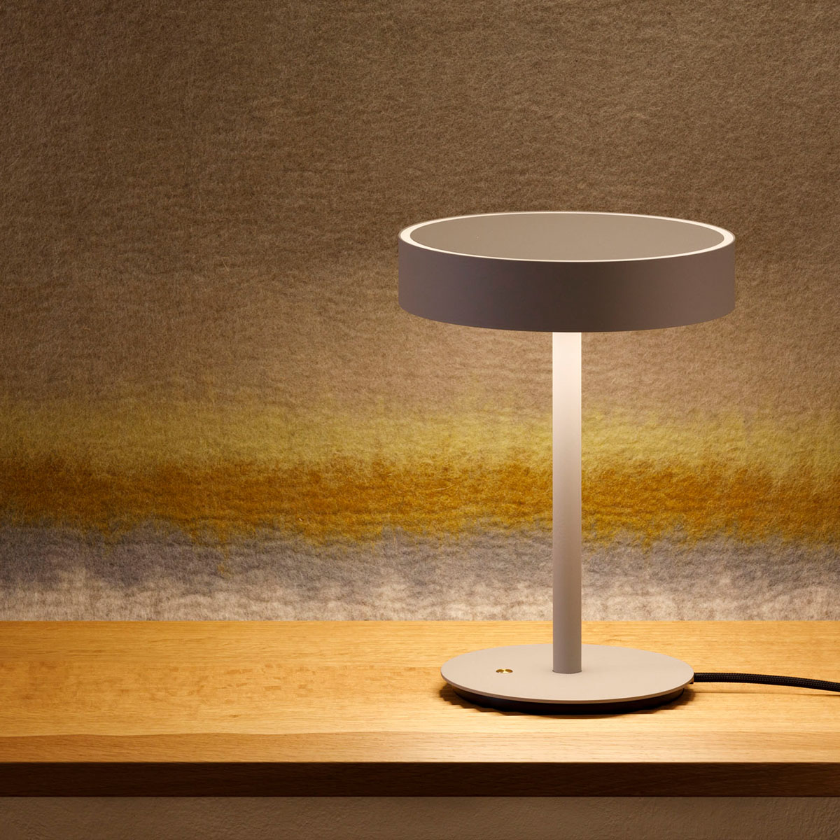 Tadeo 2 Tischleuchte, H: 33 cm, Schwarz matt Tadeo 2 Tischleuchte, H: 33 cm, Blau