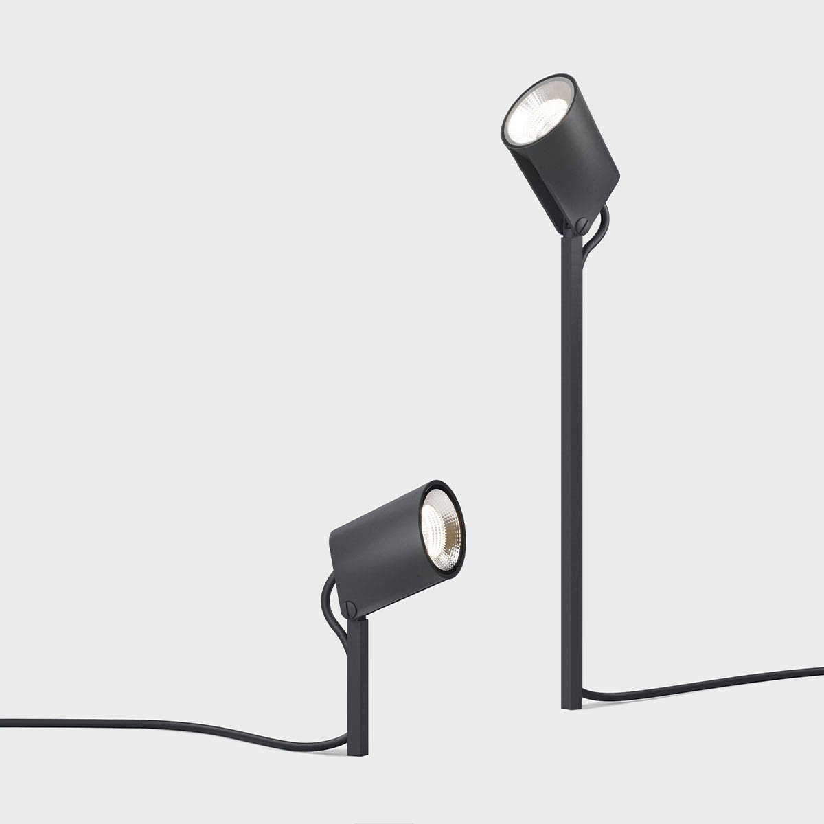 Schmale Erdspießleuchten mit connect Stecker für außen in der Farbe anthrazit