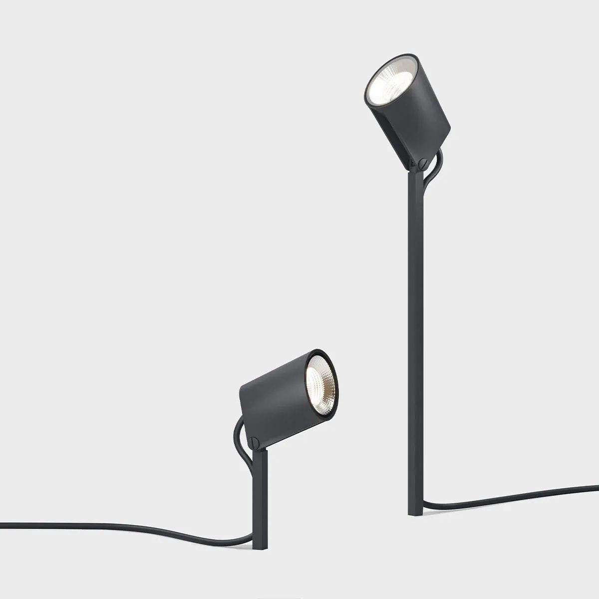 Schmale Erdspießleuchten mit connect Stecker für außen in der Farbe anthrazit