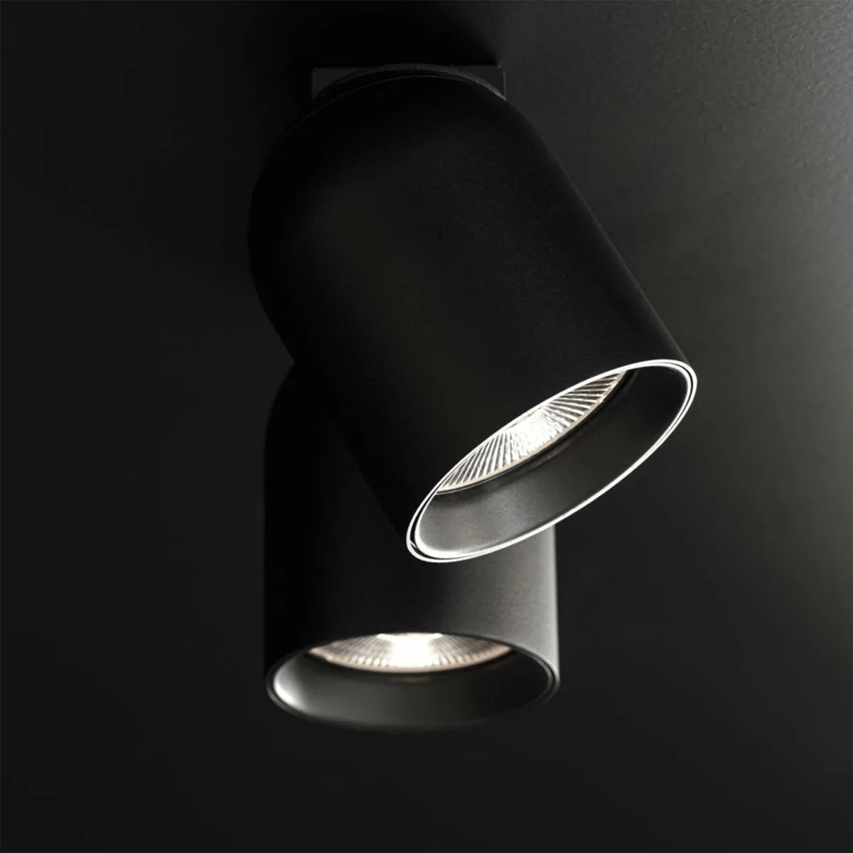 OBIN ON 93036 DIM5 Aufbaustrahler, Ø: 9 cm, L: 11,2 cm, Grau gebürstet, Warmweiß 3000K, 36°