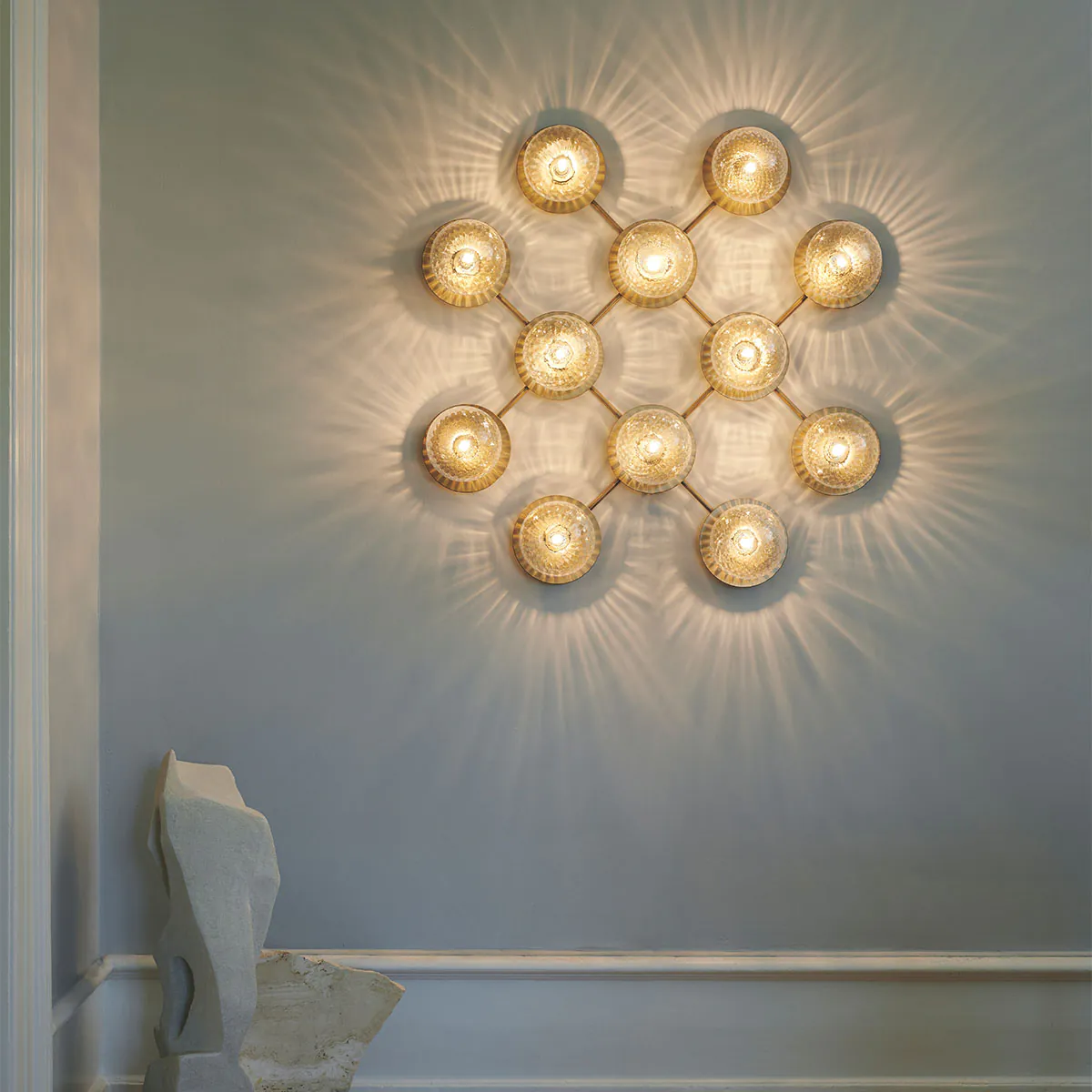 Liila 12 Wand- und Deckenleuchte, B: 84,5 cm, H: 84,5 cm, Opalglas