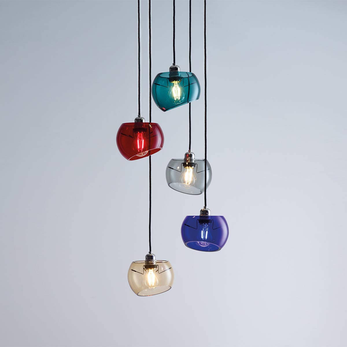 Glass Moons 5 Pendelleuchte, Ø: 16,5 cm, Fall, Weiß Fünf halbkugelförmige Pendelleuchten in Herbstfarben