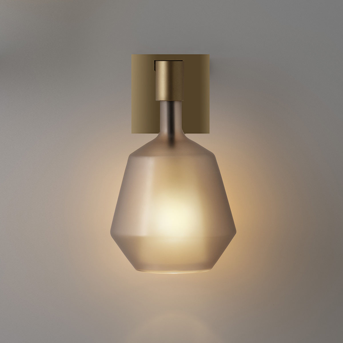 Penta Light Designerleuchte MoM 1602-34 Fatty Wandleuchte H: 32 cm Wandlampe – Glasleuchte in Schwarz, ästhetische Formsprache, angenehmer Lichtschein, unterstreicht das Ambiente im Arbeitszimmer, perfekt für Flur, Schlafzimmer oder Treppenhaus
