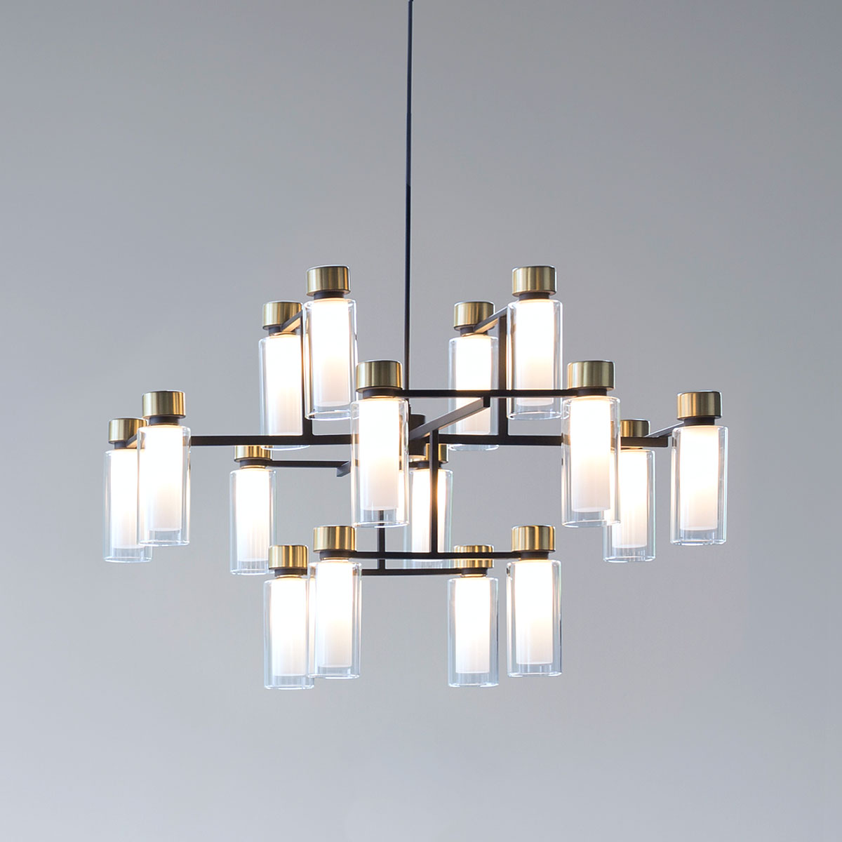TOOY Osman 560.16 Pendelleuchte 16-flammig Ø: 90 cm Schwarz Matt / Messing & Klarglas