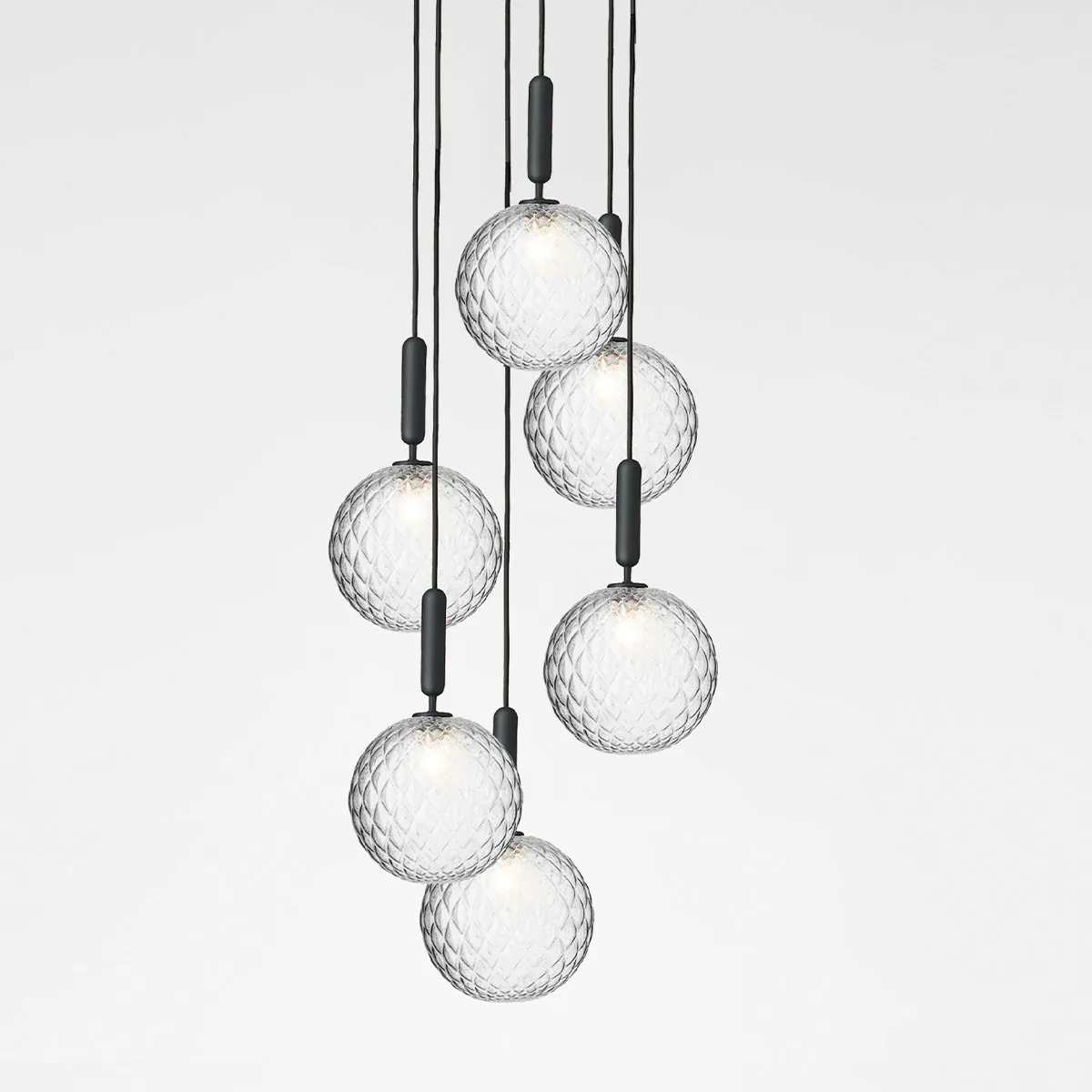 Miira 6 Large Pendelleuchte, Ø: 47 cm, Steingrau, Glas transparent Miira 6 Large Pendelleuchte, Ø: 47 cm, Steingrau, Glas transparent