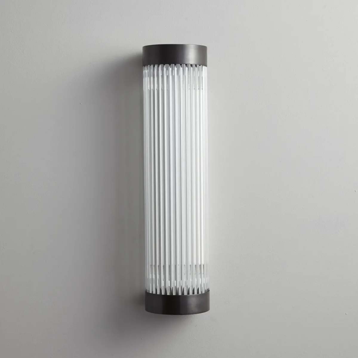 Narrow Pillar Light Wandleuchte, Patiniertes Messing, H: 40 cm Narrow Pillar Light Wandleuchte, Patiniertes Messing, H: 40 cm