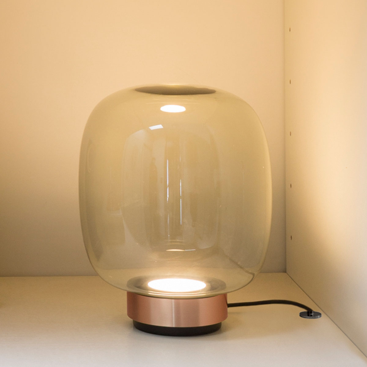 Legier 557.32 Tischleuchte, Schwarz & Kupfer, Rauchglas