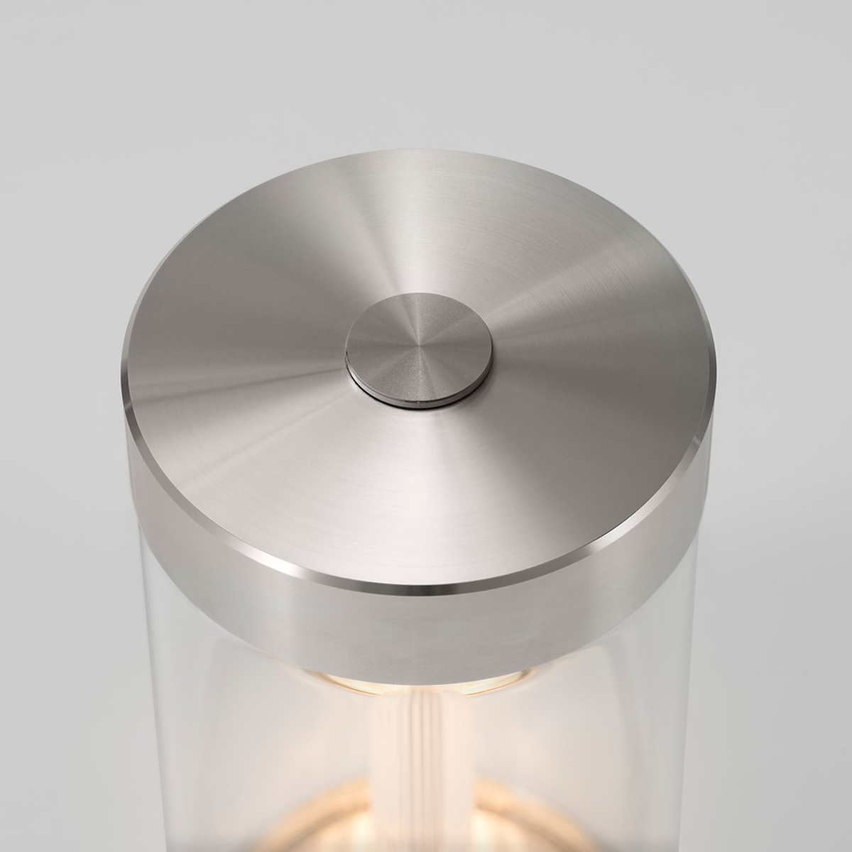 buster-punch-takeout-stahl-05 Buster + Punch Takeout Akku-Tischleuchte IP65, Stahl