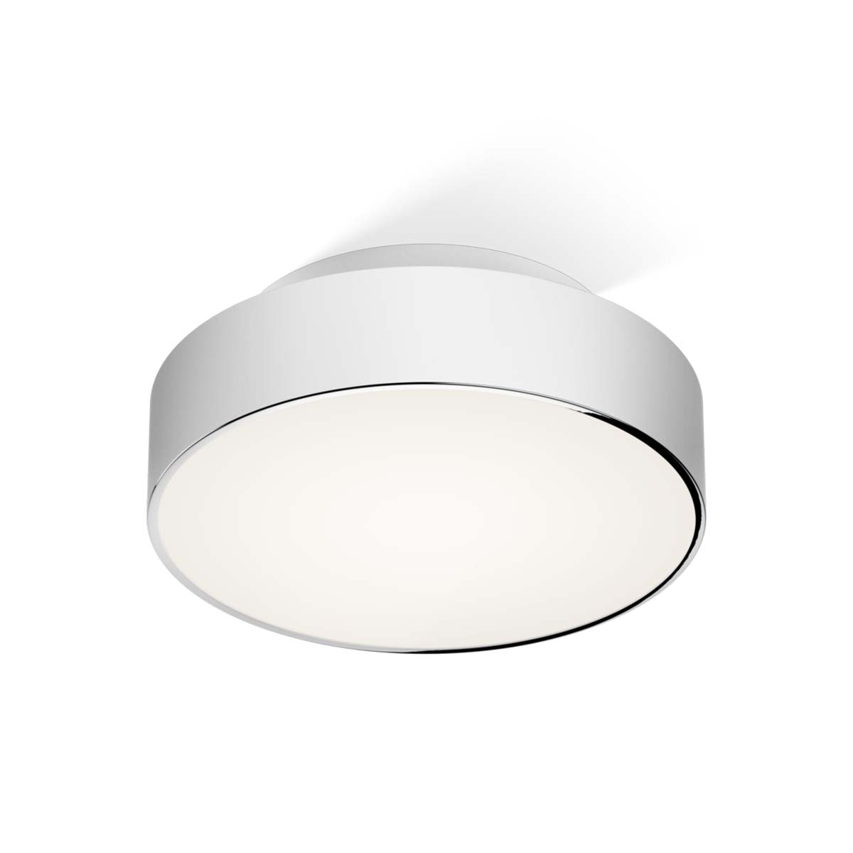 Kompaktere Deckenleuchte Decor Walther CONECT 26 in Chrom. Runde Form mit poliertem Gehäuserand und satiniertem Diffusor für gleichmäßiges, blendfreies Licht. Kompaktere Deckenleuchte Decor Walther CONECT 26 in Chrom. Runde Form mit poliertem Gehäuserand und satiniertem Diffusor für gleichmäßiges, blendfreies Licht.