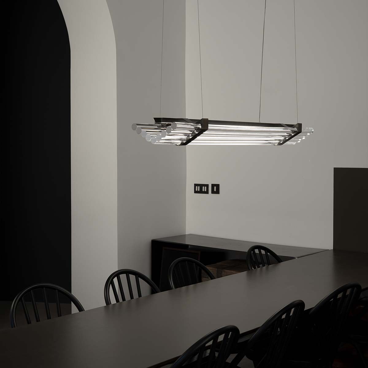 DCW Editions Seagull Pendant Horizontal 1200 Pendelleuchte, L: 120 cm, Bronze Casambi