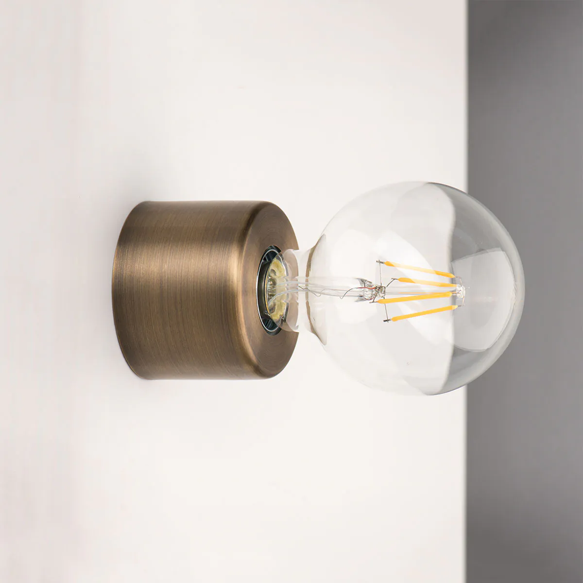 Mawa Eintopf Wand-/ Deckenleuchte, Ø: 8 cm LED Wandleuchte – verstellbarer Leuchtenkopf, gleichmäßige Lichtverteilung, puristische Formensprache, geeignet für Flur