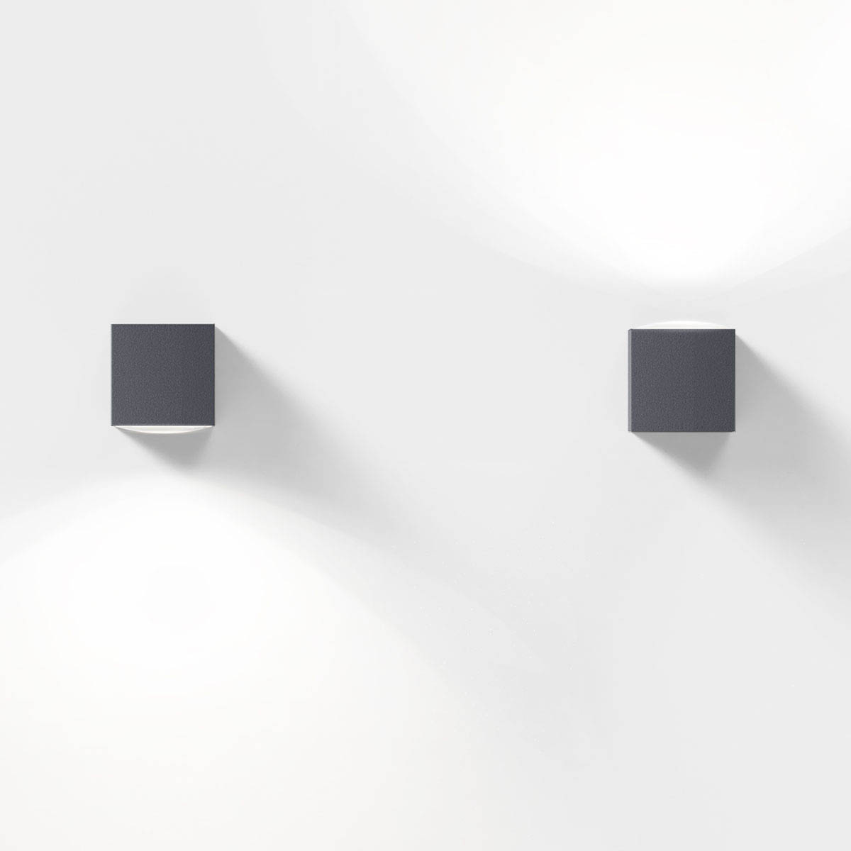 IP44-como-one-außen-wandleuchte-mood-2: Rechteckige Wandleuchte für außen an der Wand befestigt – langlebig für Terrasse IP44-como-one-außen-wandleuchte-mood-2: Rechteckige Wandleuchte für außen an der Wand befestigt – warmweiß für Fassade