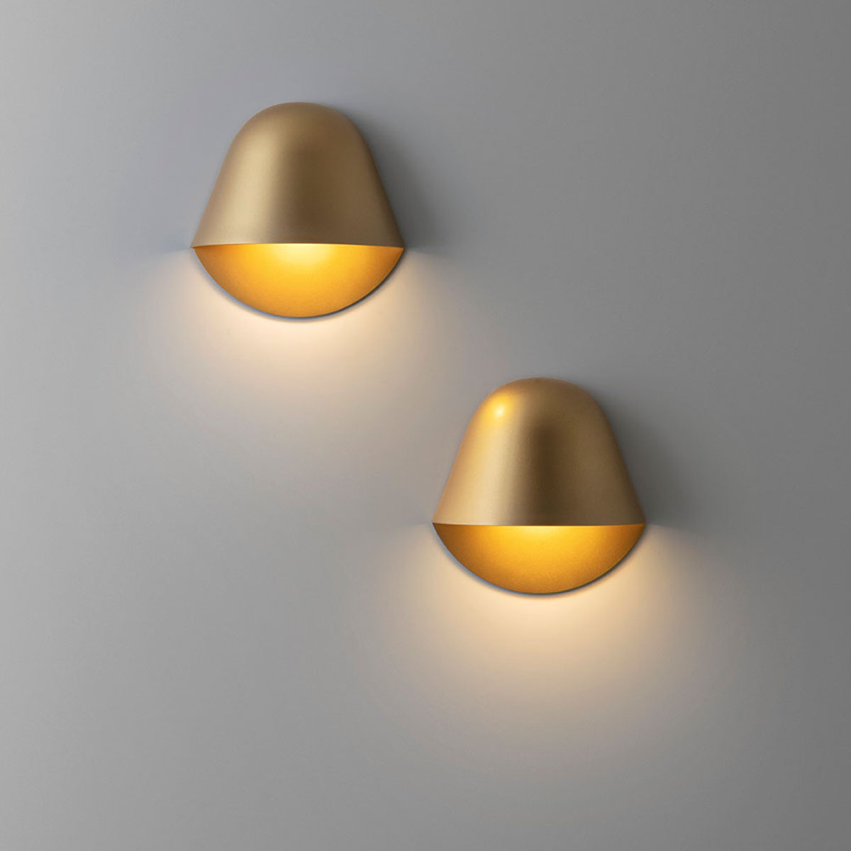 Enoki 1708-30 Wandleuchte H: 17 cm, Weiß Enoki 1708-30 Wandleuchte H: 17 cm, Titanium