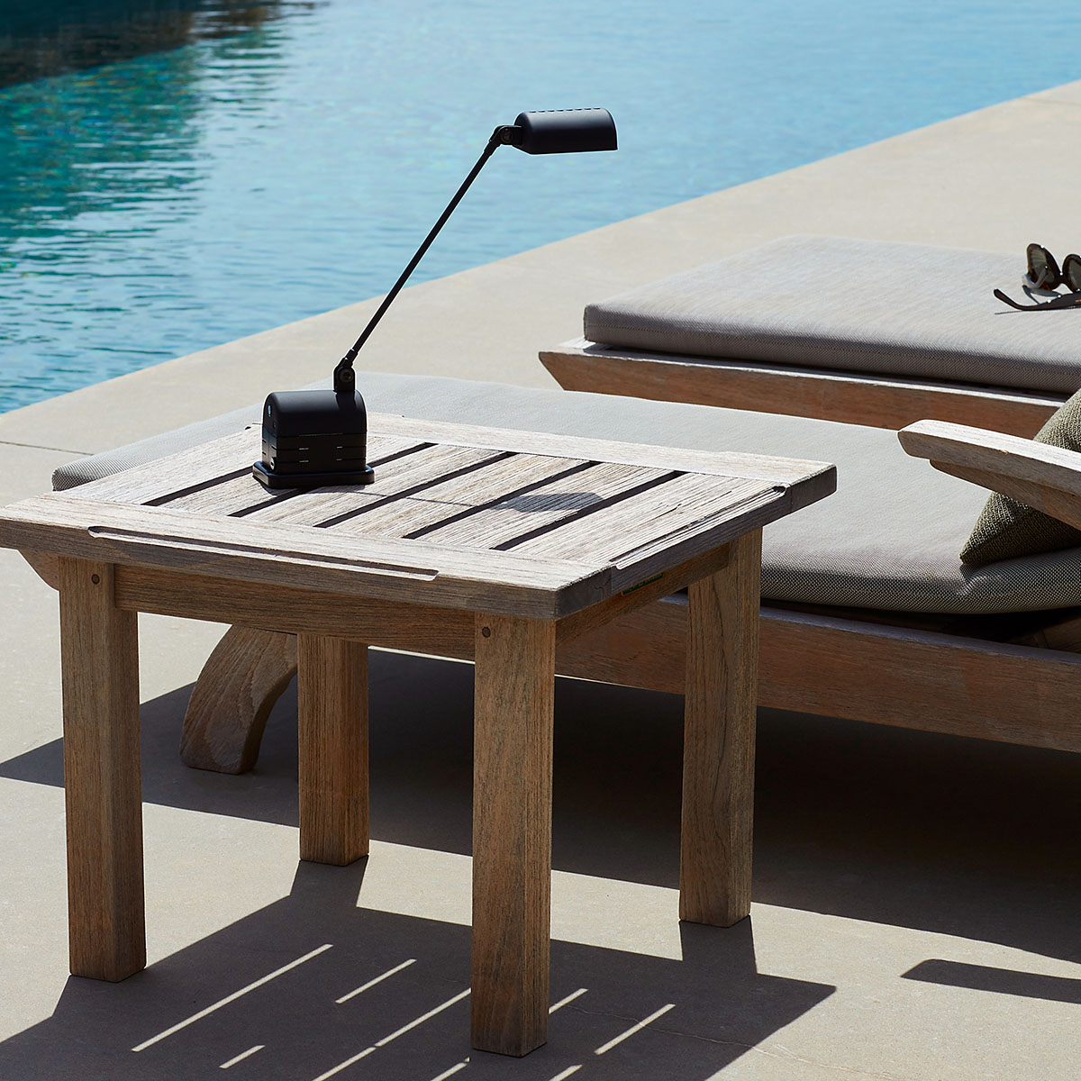 Daphinette Portatile Mobile Akku Tischleuchte, H: 33 cm, Nickel gebürstet, Extra-Warmweiß 2700K