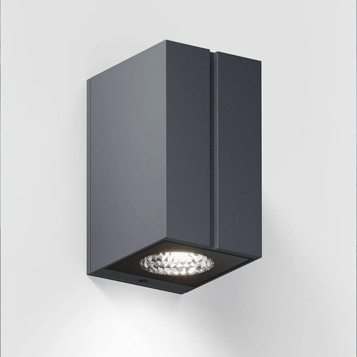 Rechteckige Wandleuchte für außen in der Farbe anthrazit