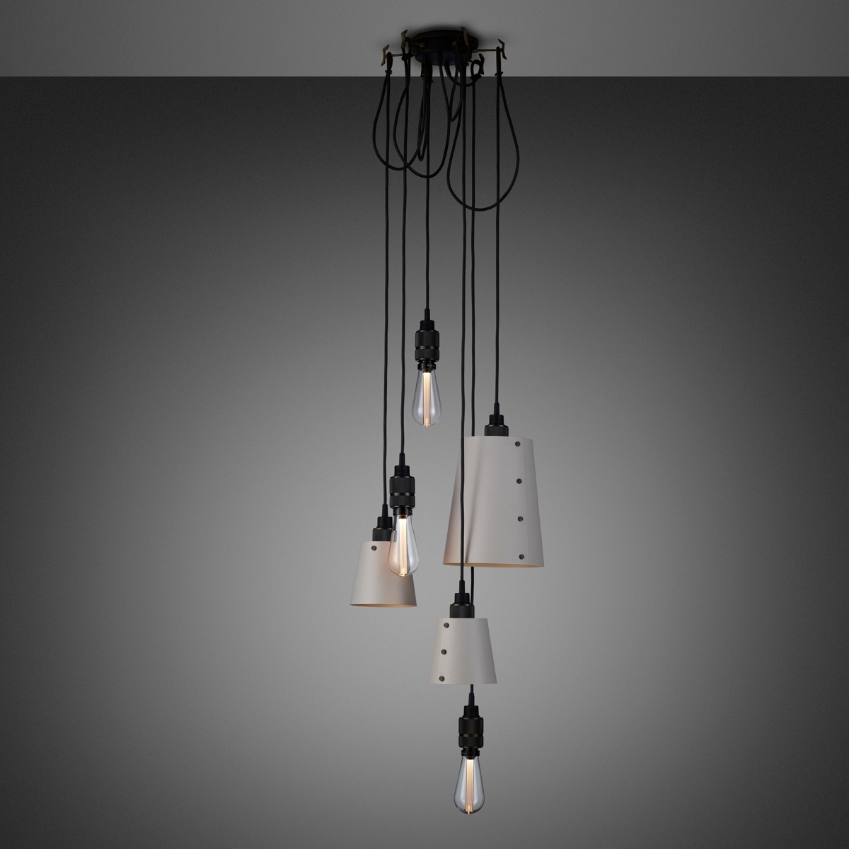 buster-punch-hooked-6-0-pendant-mix-stone-smoked-bronze-crystal-bulb-01 Buster + Punch Hooked 6.0 Pendelleuchte 6-flammig, 2 m, Mix / Stein, Smoked Bronze