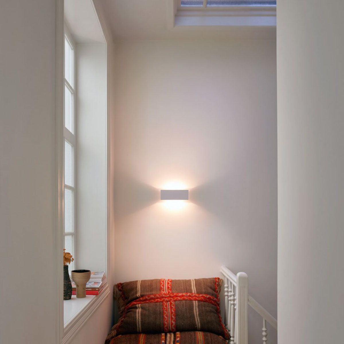 WA-T SOFT DIM8 Wandleuchte, B: 28 cm, H: 10 cm, Weiß WA-T SOFT DIM8 Wandleuchte, B: 28 cm, H: 10 cm, Schwarz & Vergoldet Mat