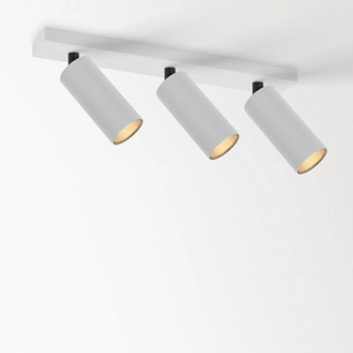 DeltaLight SPY 52 ON 3 92720 DIM8 Aufbaustrahler, Ø: 5,2 cm, L: 12 cm Weiß, Extra-Warmweiß 2700K, 20° Weiß Bronze Modern & neutral – Design- für Küche schwenkbar & drehbar SPY 52 ON 3 93020 DIM8 Aufbaustrahler, Ø: 5,2 cm, L: 12 cm, Weiß, Warmweiß 3000K, 30°