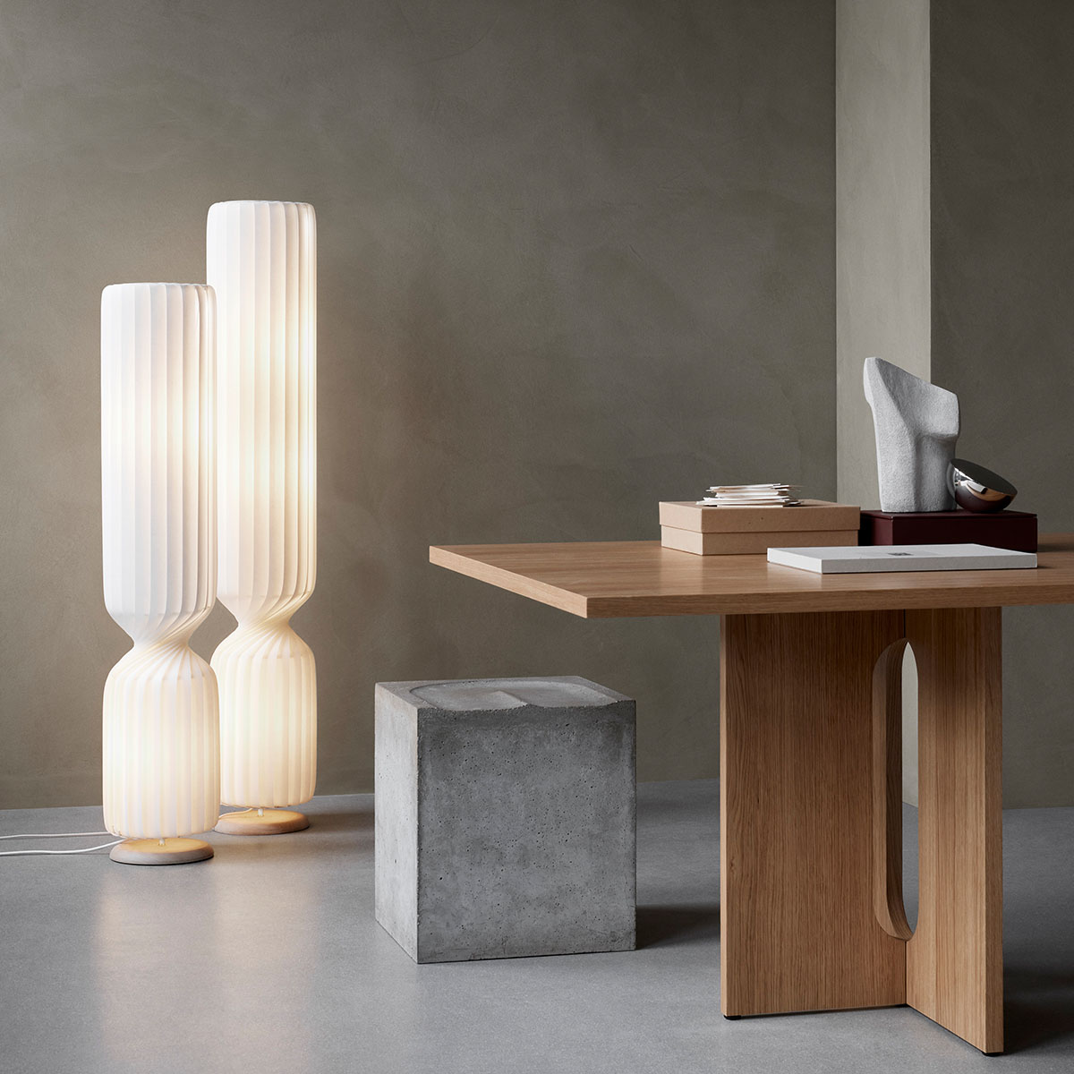 TR41 Stehleuchte, PC / Vliesstof, Ø: 25 cm, H: 147 cm