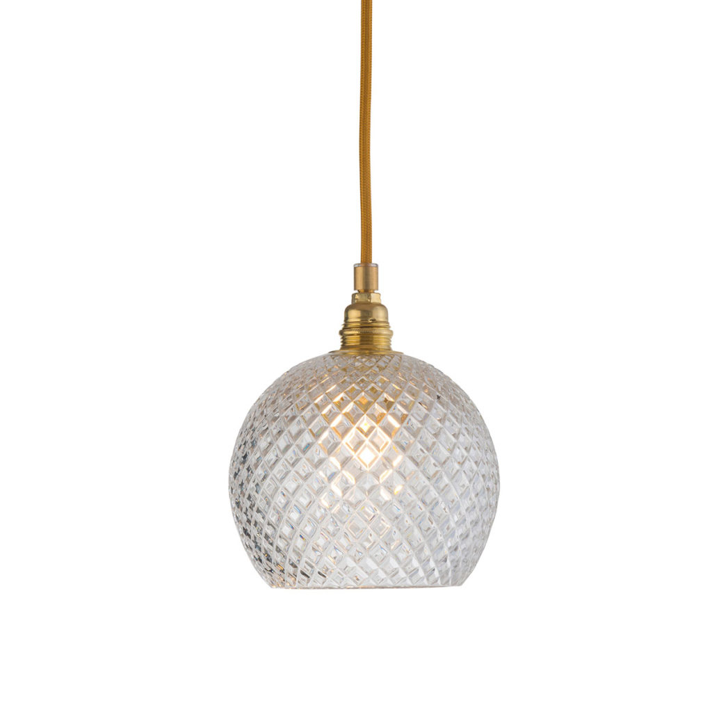 Ebb & Flow Rowan Pendelleuchte Crystal S Ø 15,5 cm Rowan Pendelleuchte Crystal S Ø 15,5 cm, Gold, Small Check Gold Pendelleuchten – Ambiente Beleuchtung, handgefertigt für Flur Ebb & Flow Rowan Pendelleuchte Crystal S Ø 15,5 cm Rowan Pendelleuchte Crystal S Ø 15,5 cm, Gold, Small Check Gold Pendelleuchten – Ambiente Beleuchtung, handgefertigt für Flur