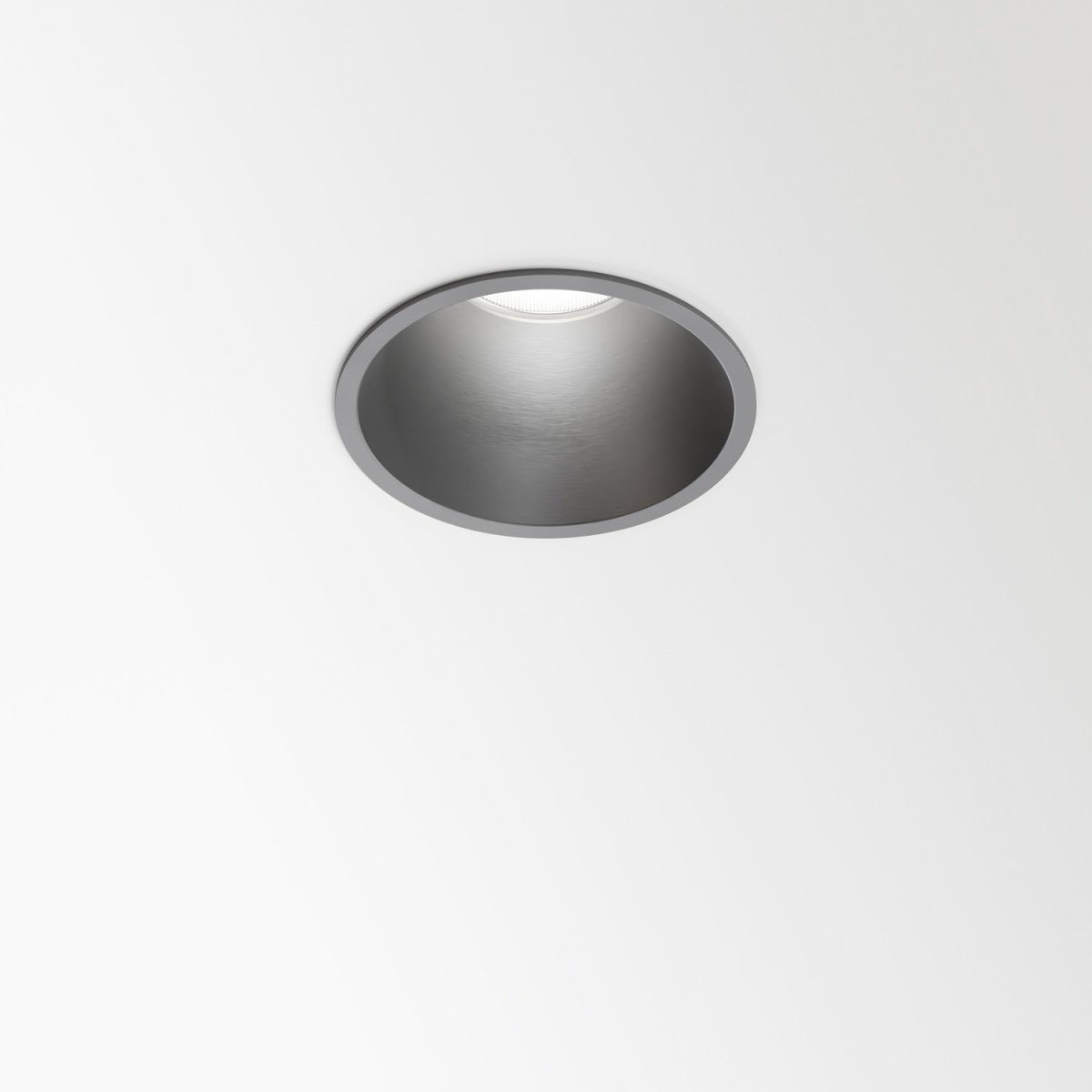DeltaLight DEEP RINGO LED 92733 Einbaustrahler, Ø: 8,1 cm , Gebürstetes Anthrazit, Extra-Warmweiß 2700K Anthrazit Grau Modern & neutral – hochwertige für Badezimmer, Abstrahlwinkel 33° DeltaLight DEEP RINGO LED 92733 Einbaustrahler, Ø: 8,1 cm , Gebürstetes Anthrazit, Extra-Warmweiß 2700K Anthrazit Grau Modern & neutral – hochwertige für Badezimmer, Abstrahlwinkel 33°