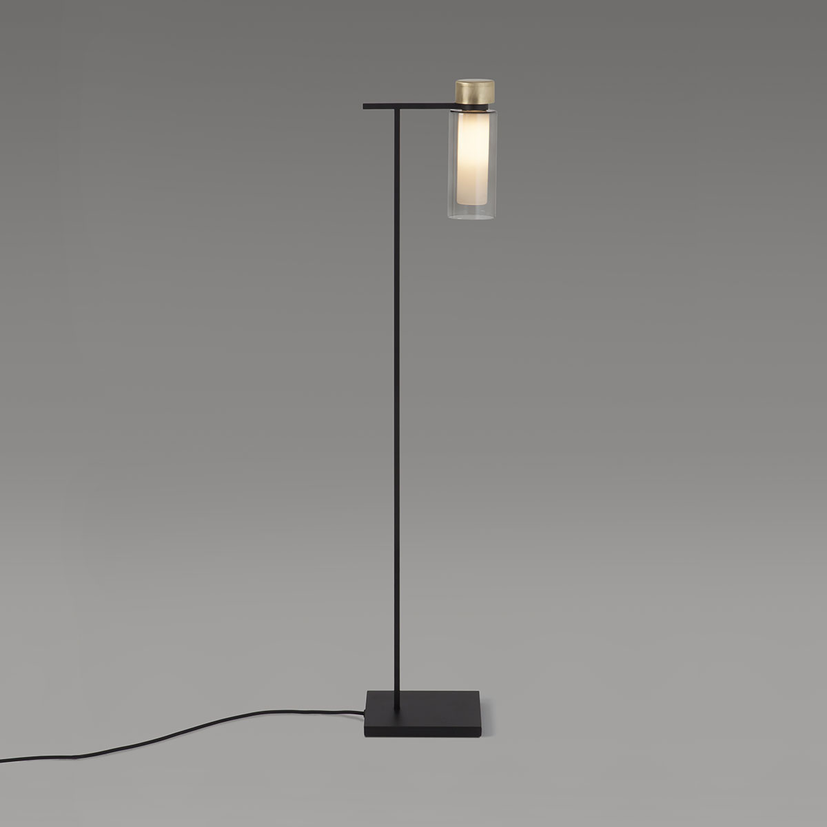 Osman 560.61 Stehleuchte H: 111 cm, Schwarz Matt / Messing & Klarglas