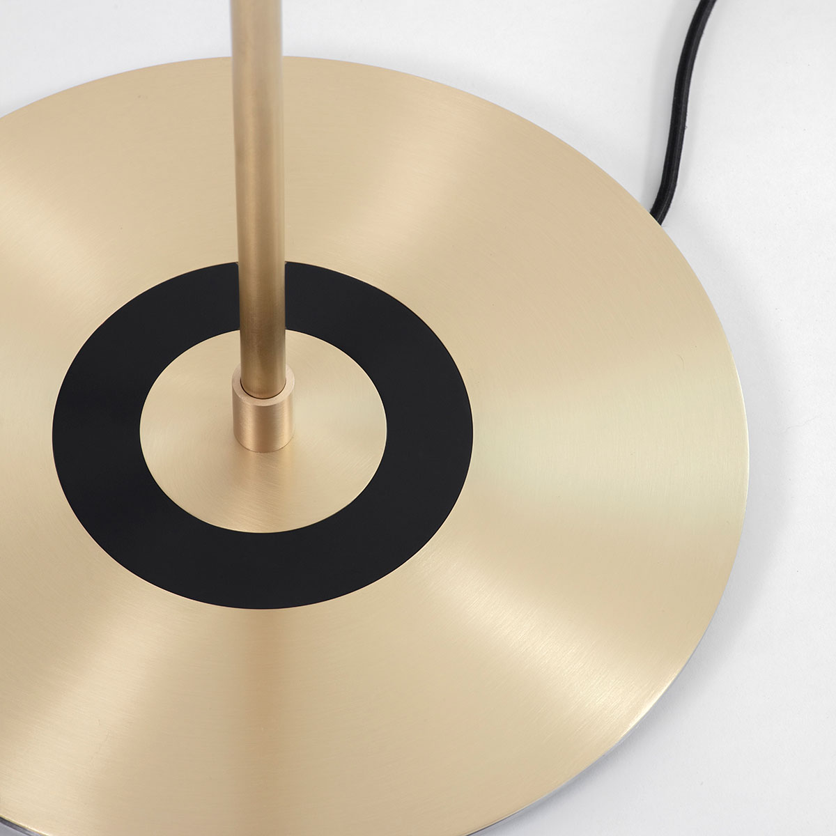 Luxusleuchten aus Großbritannien: Bert Frank Revolve Stem Stehleuchte, H: 130 cm, Schwarz, Messing poliert, Messing und gebürstetes Aluminium und Polycarbonat, exklusives britisches Design, atmosphärisches Licht, ikonische Revolve-Serie im Art Déco Stil