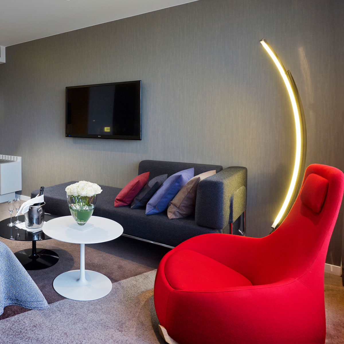 Kyudo Stehleuchte, H: 212 cm, Weiß Kyudo Stehleuchte, H: 212 cm, Orange