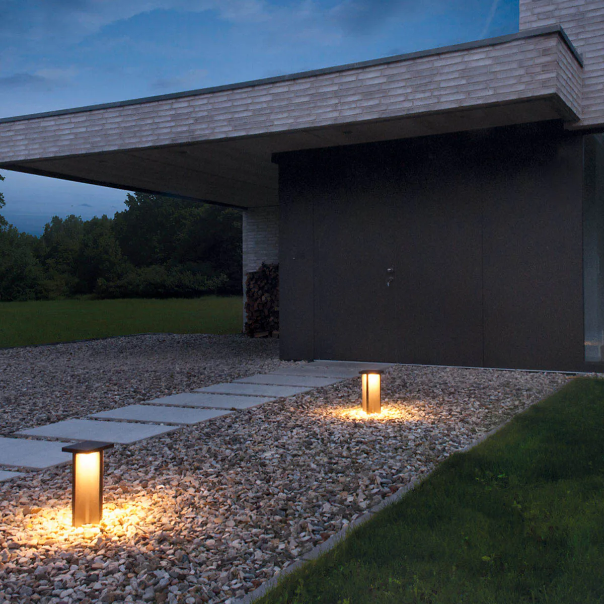 Kurze Pollerleuchten für außen im Garten
