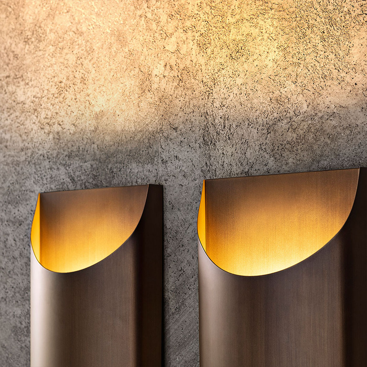 Penta Aprile Fatty 1649-30 Wandleuchte Bronze H: 40 cm Penta Aprile Small 1649-32 Wandleuchte Weiß H: 28 cm