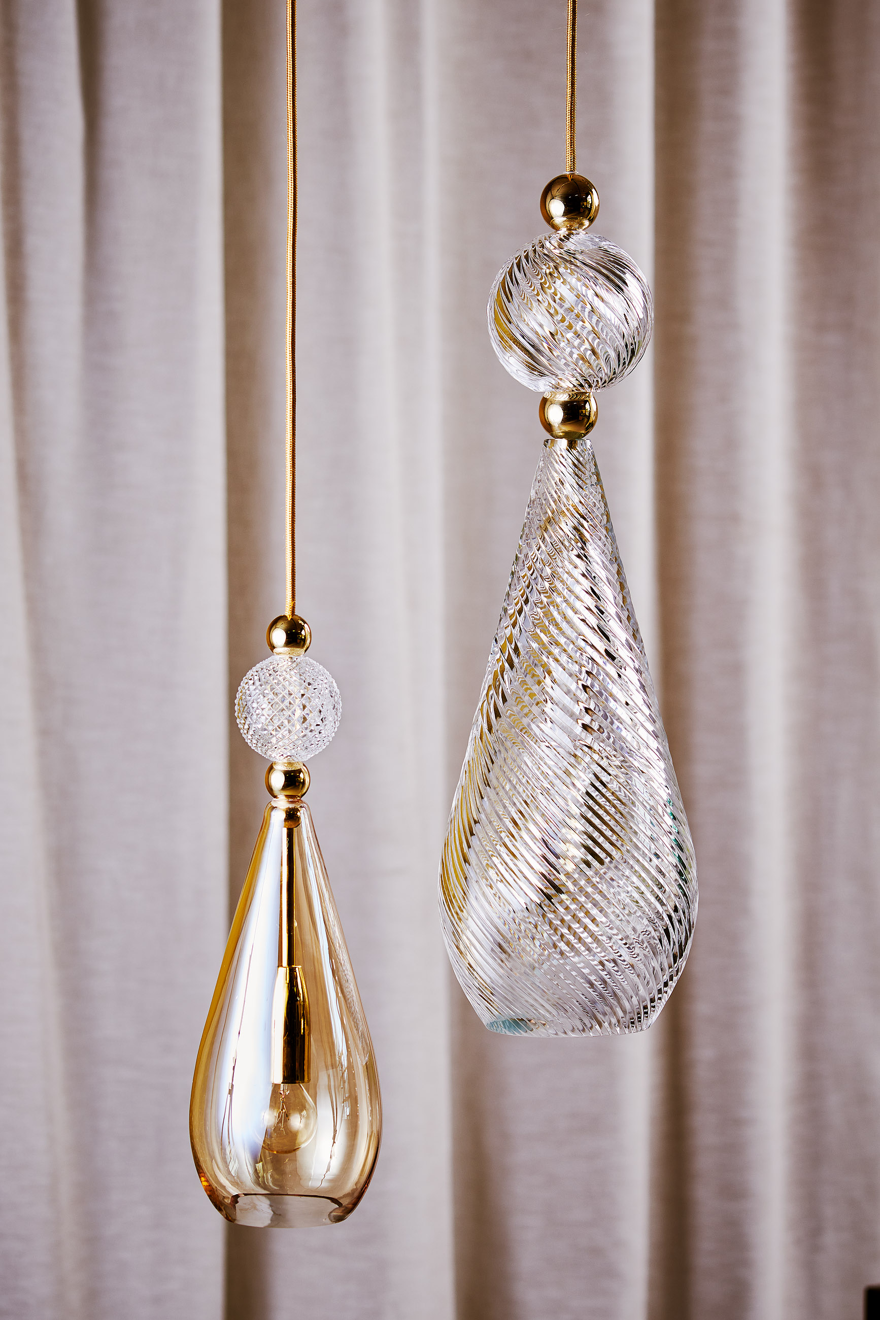 Smykke Pendelleuchte M Ø 12,5 cm, Smokey Grey Silber, Ball Kristallglas