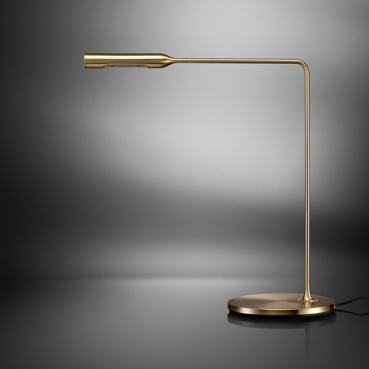 Flo Desk Tischleuchte, H: 43 cm, Gold gebürstet, Extra-Warmweiß 2700K